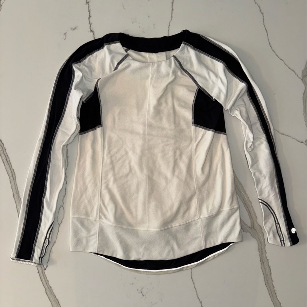 Lululemon Vintage Black and White Long Sleeve - Size 6